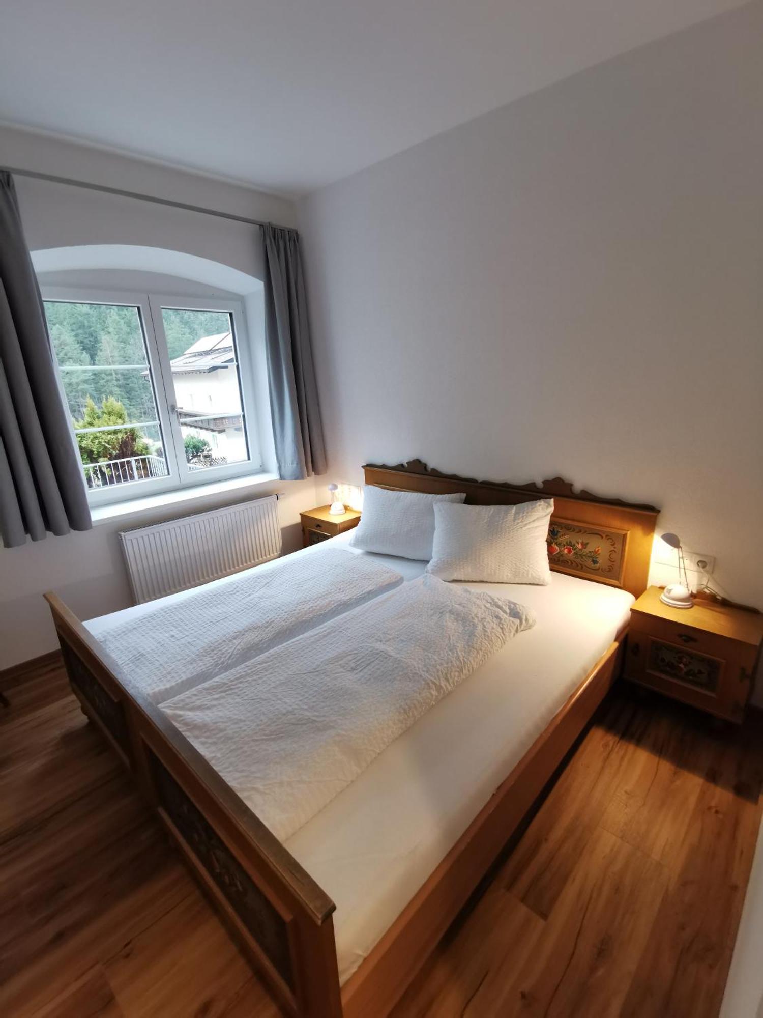 Apartments HAUS SCHÖN - Preise inclusive Pitztal Sommer Card Jerzens Zimmer foto